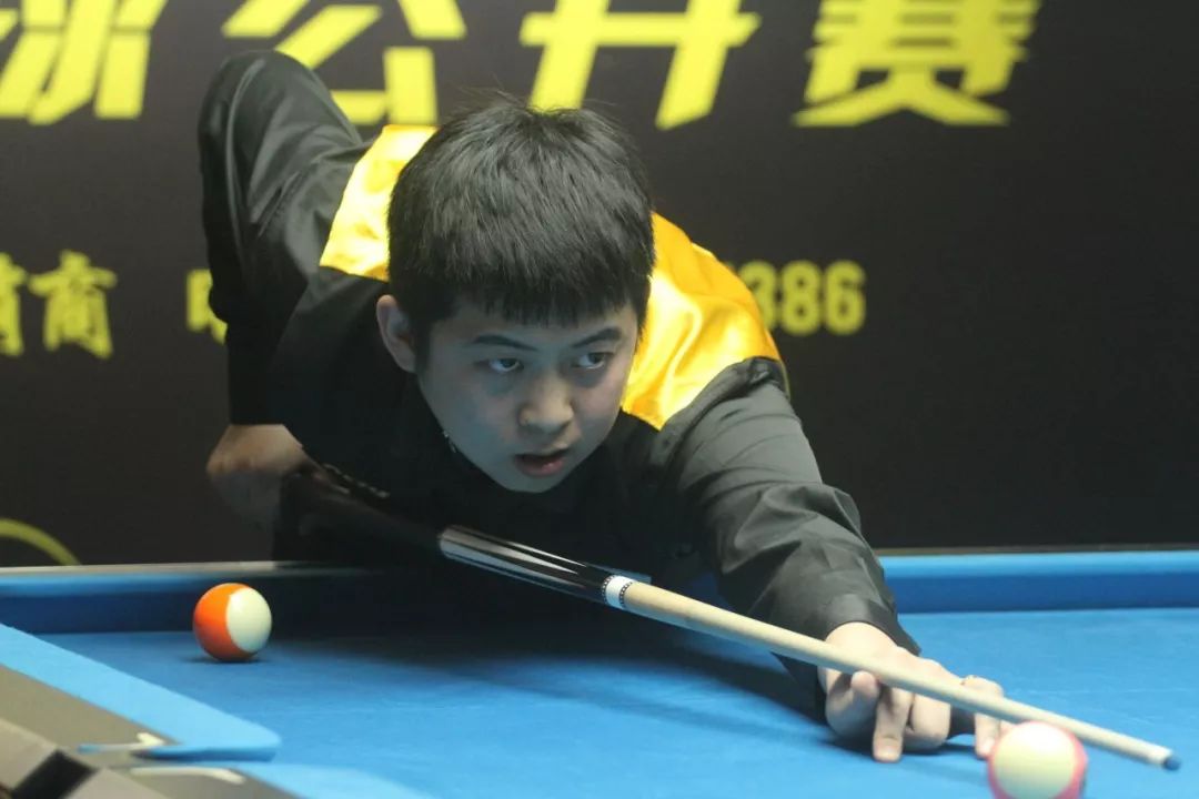 红军在连续 红军在连续